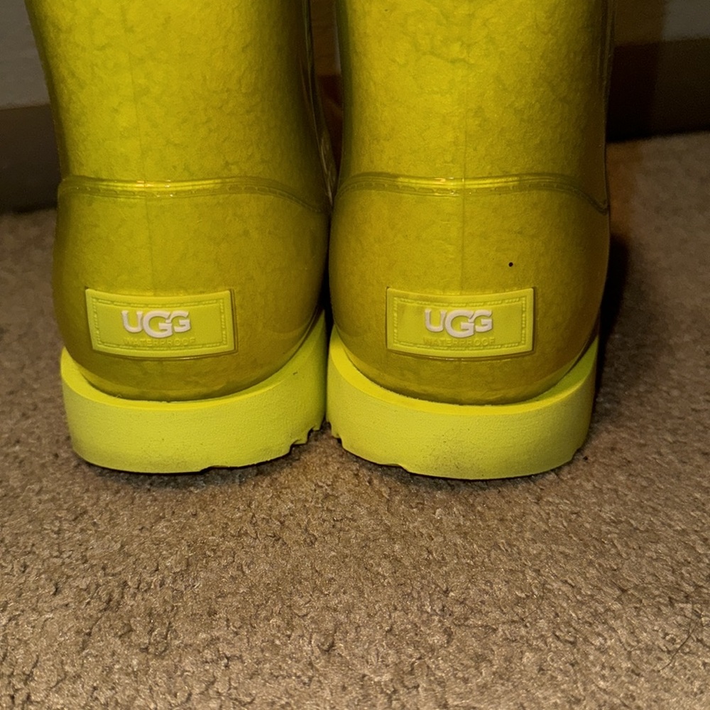 UGG Women’s Classic Clear Mini Pollen Yellow Waterproof Boots Size 6 - Picture 4 of 7